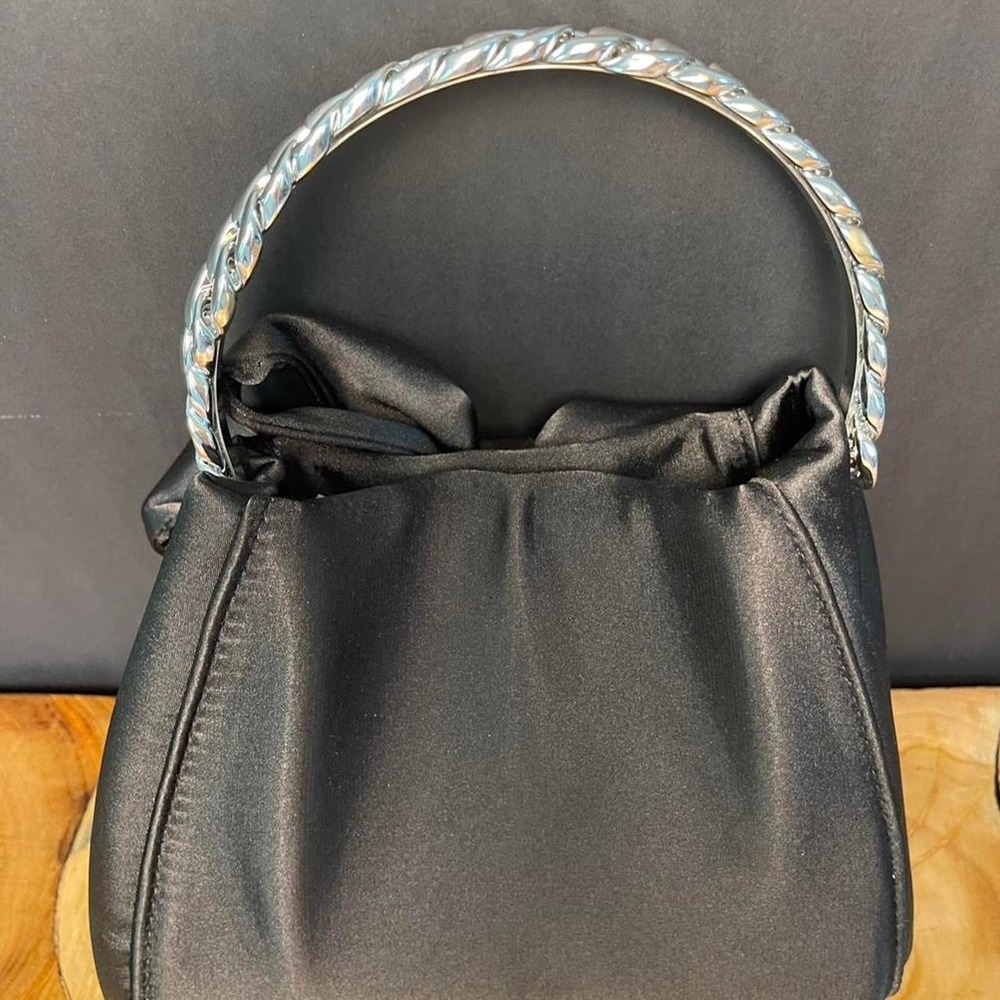 House of Harlow 1960 black satin bow shoulder/handbag. NWT - Picture 4 of 6